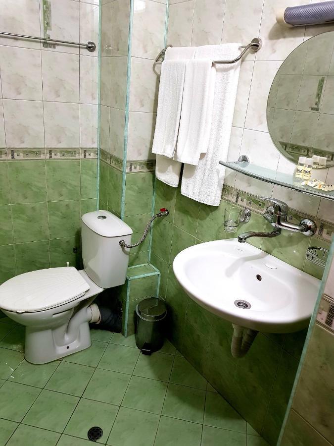 Ивановата Къща เวลีคอเทอร์โนโว ภายนอก รูปภาพ