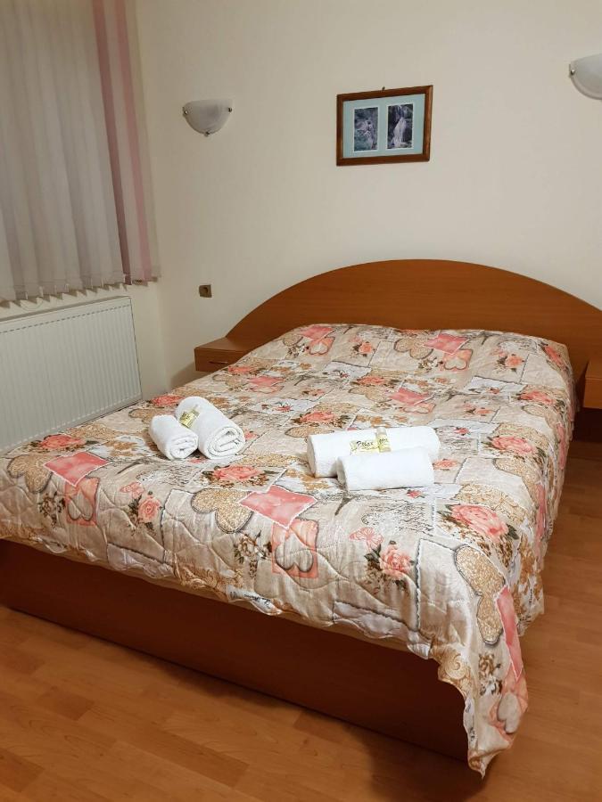 Ивановата Къща เวลีคอเทอร์โนโว ภายนอก รูปภาพ