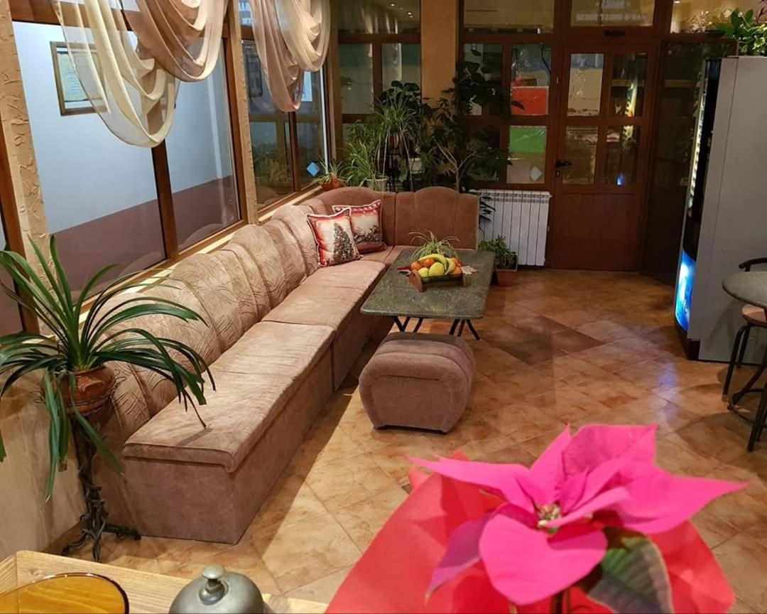 Ивановата Къща เวลีคอเทอร์โนโว ภายนอก รูปภาพ